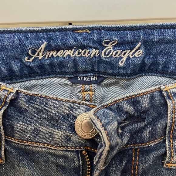 Womens American Eagle Light Washed Skinny Jeans. Size 4. - Picture 3 of 5